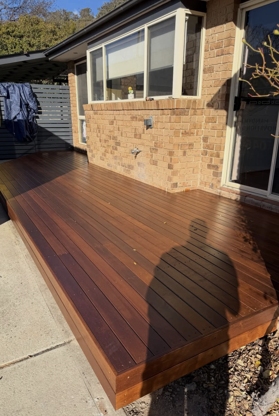 Mitred edges and a clean, level platform