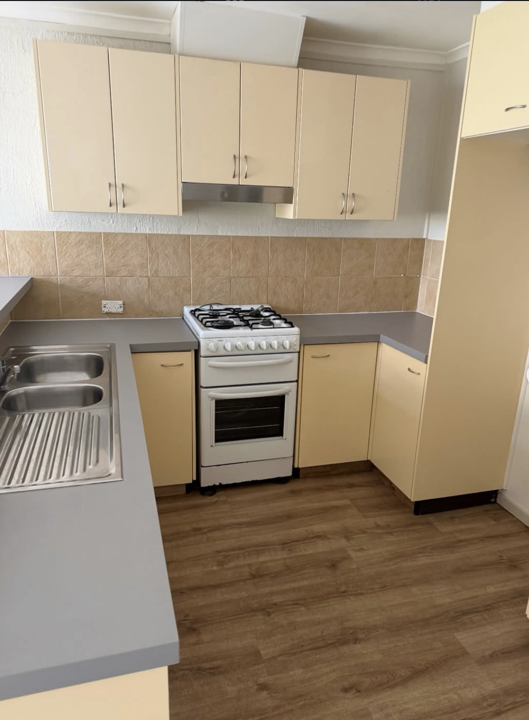 Dated kitchen ready for a full refresh